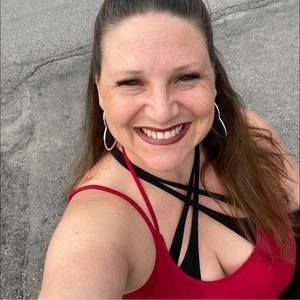 Meet your Posher, Carine